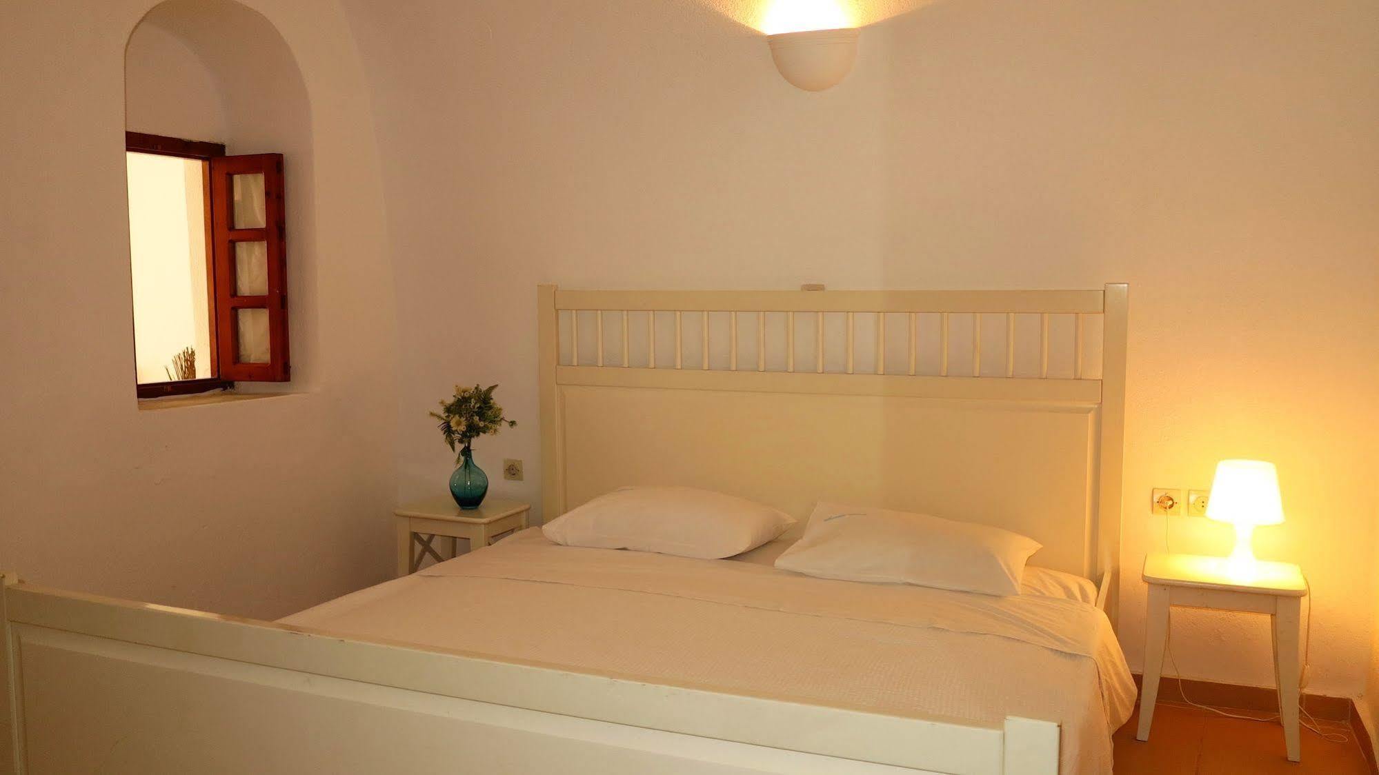 Finesse Suites Ia Exterior foto