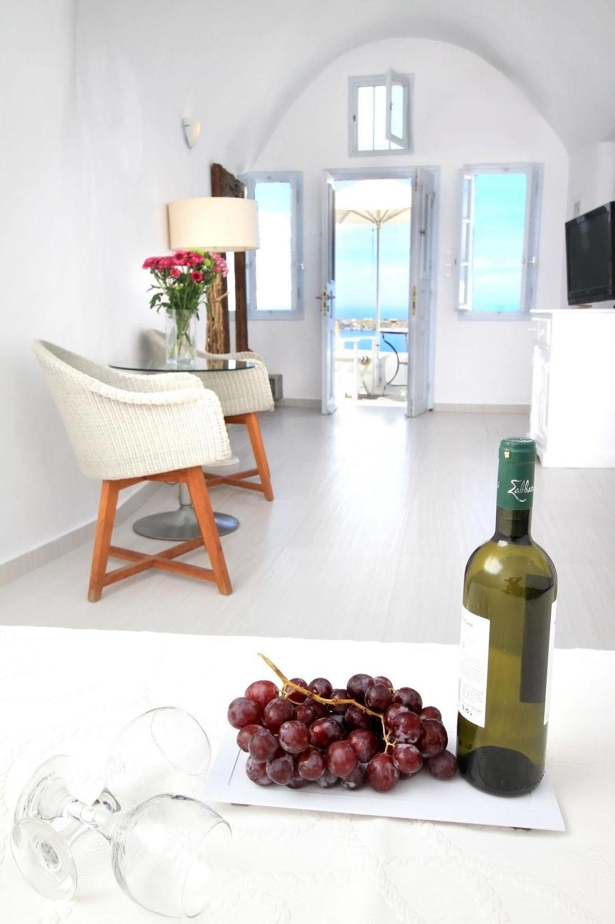 Finesse Suites Ia Exterior foto