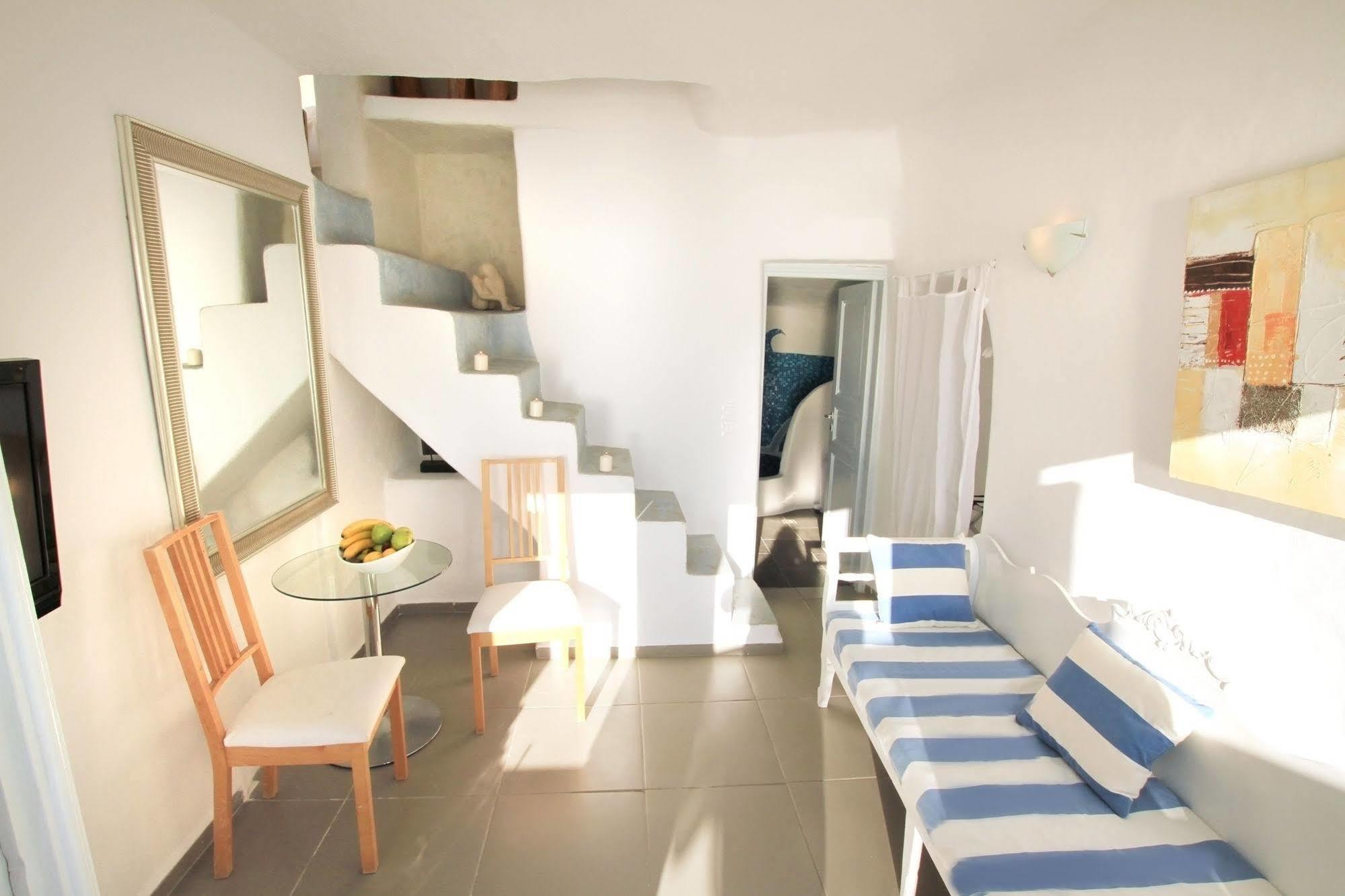Finesse Suites Ia Exterior foto